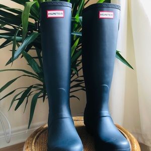 Hunter Original Tall Navy Rubber Rain Boots
